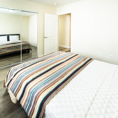 Large Condo Sleeps 10 Near Downtown 로스앤젤레스 외부 사진