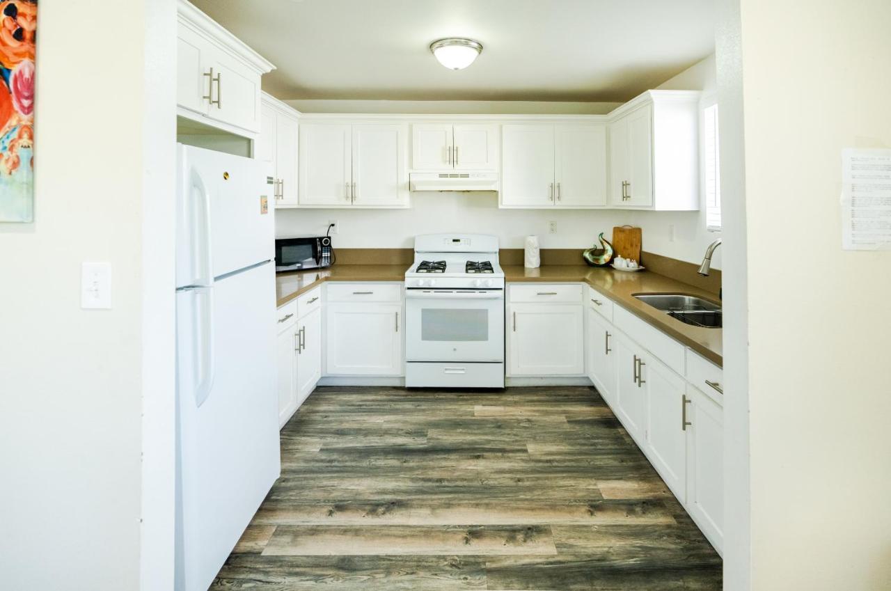 Large Condo Sleeps 10 Near Downtown 로스앤젤레스 외부 사진